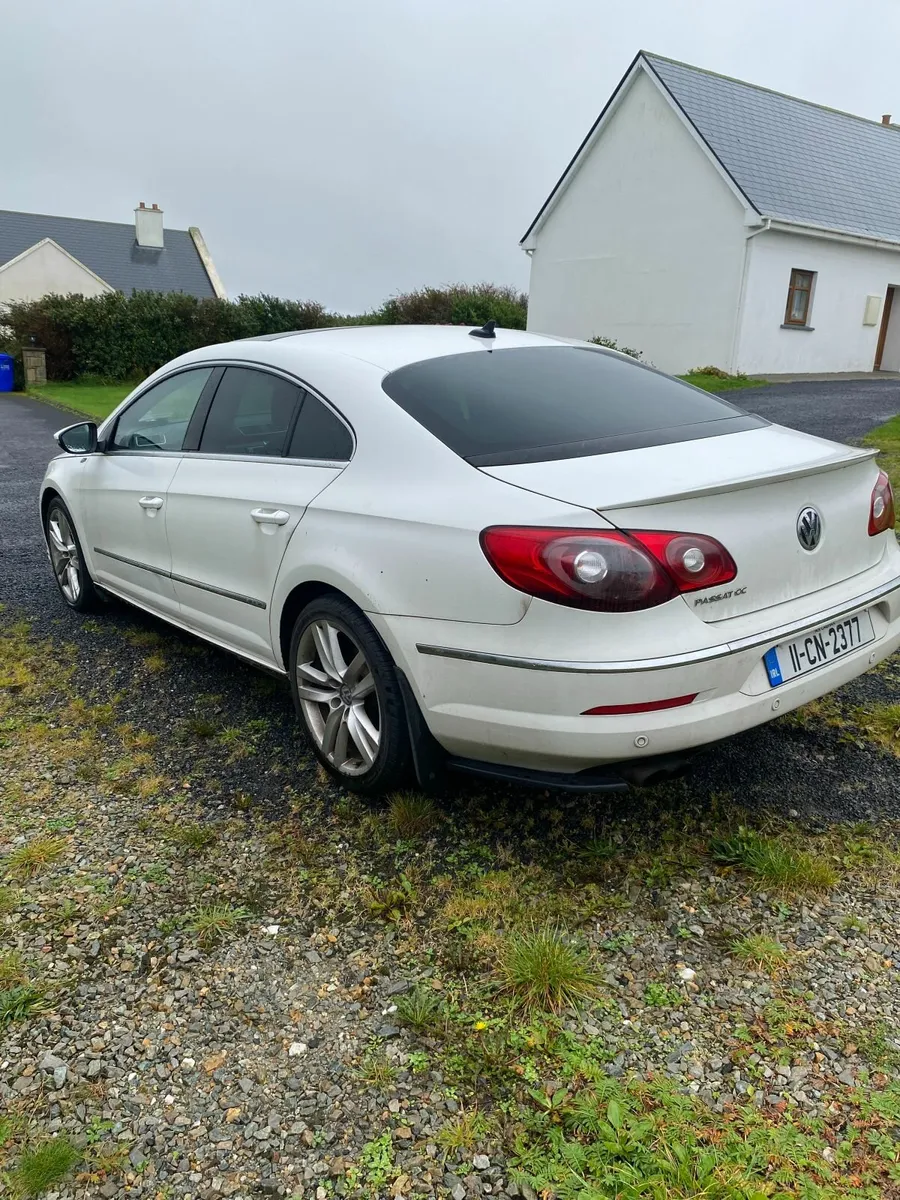 2011 Volkswagen Passat CC 2.0L R-line - Image 2