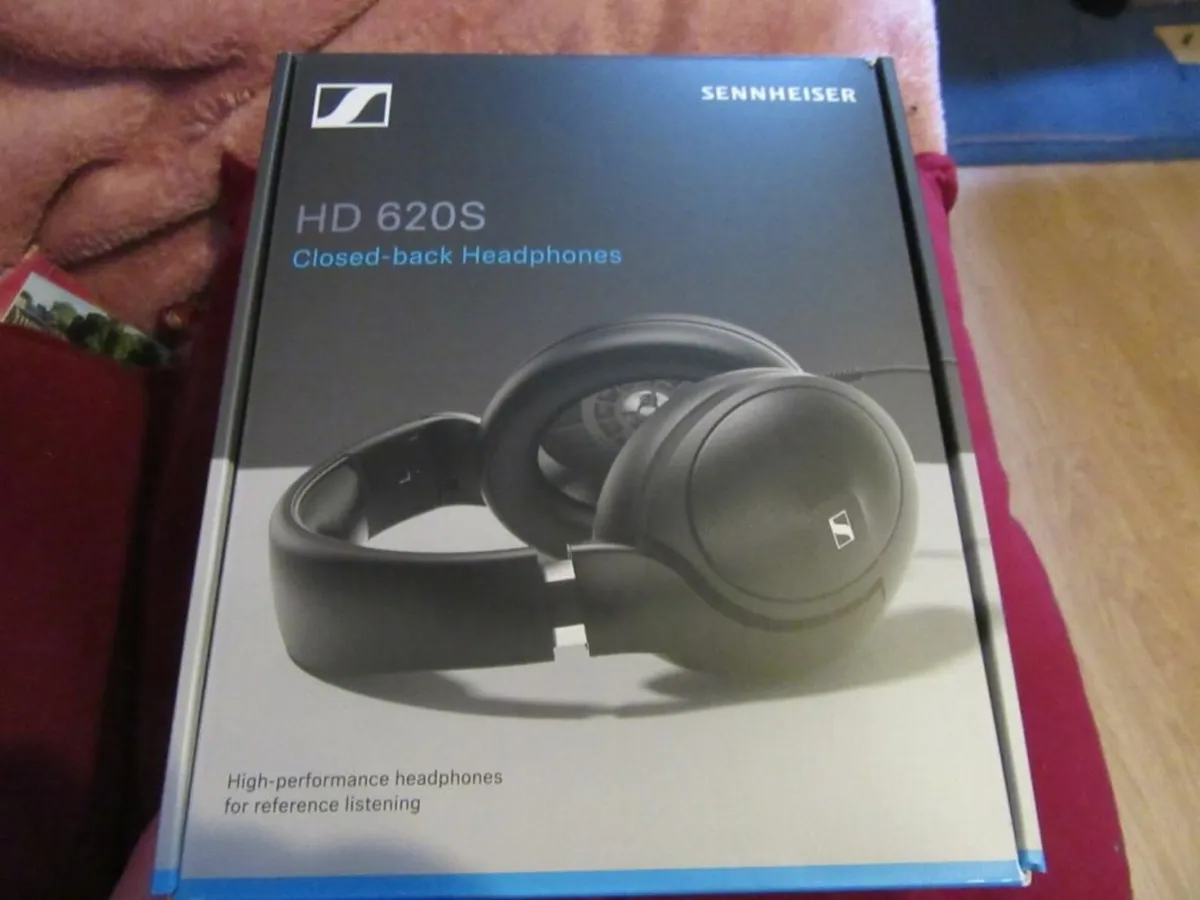 Sennheiser HD 620S Closed-back Headphones - Image 1