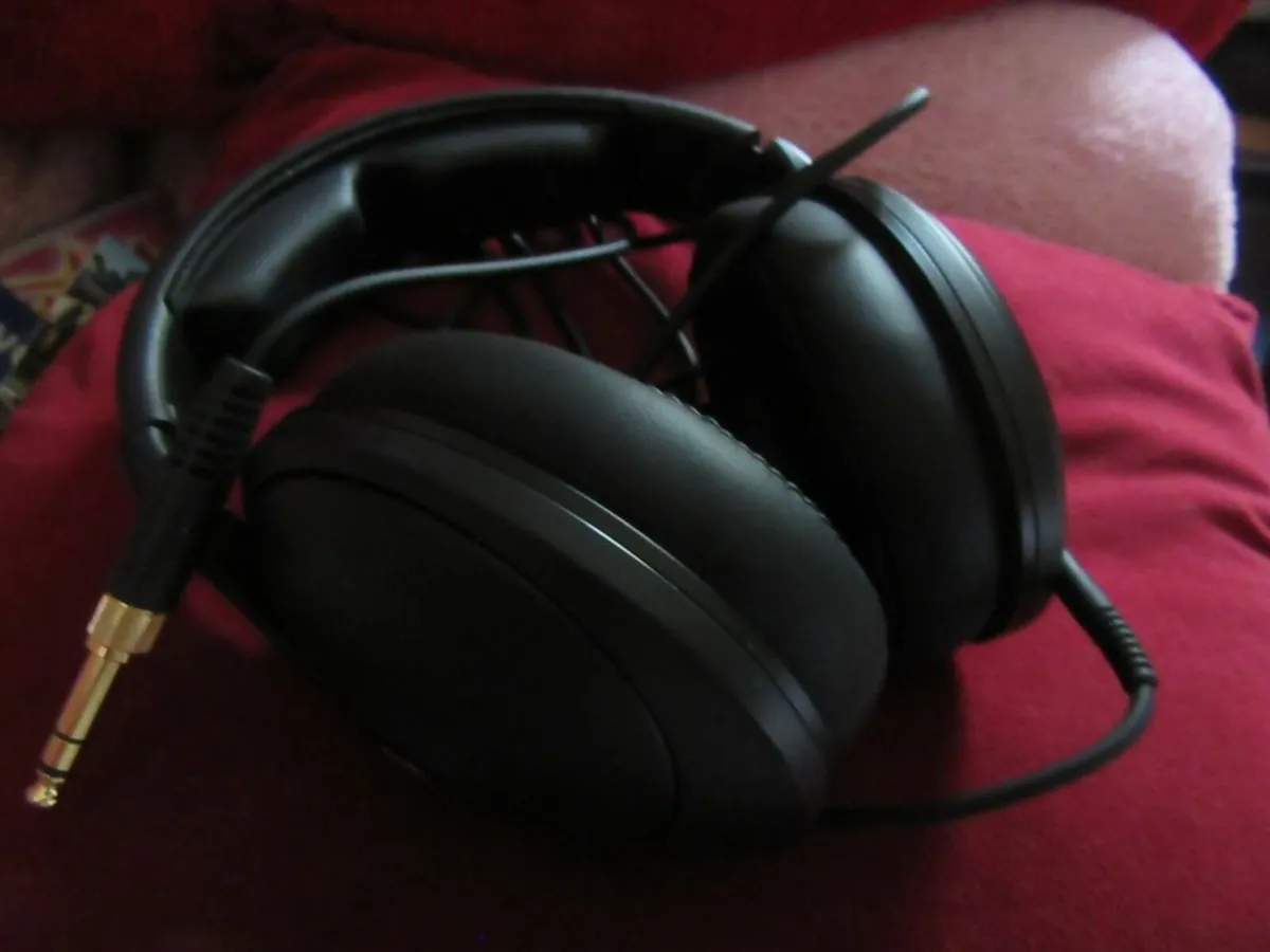 Sennheiser HD 620S Closed-back Headphones - Image 2