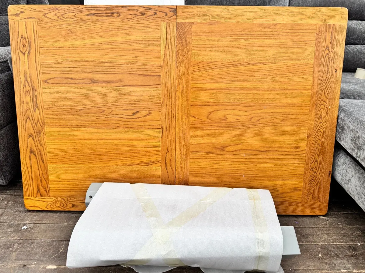 Brand New Oak Extendable Dining Table - Ex Display - Image 4