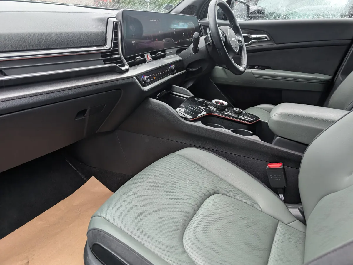 Kia Sportage HEV 2023 - Image 3