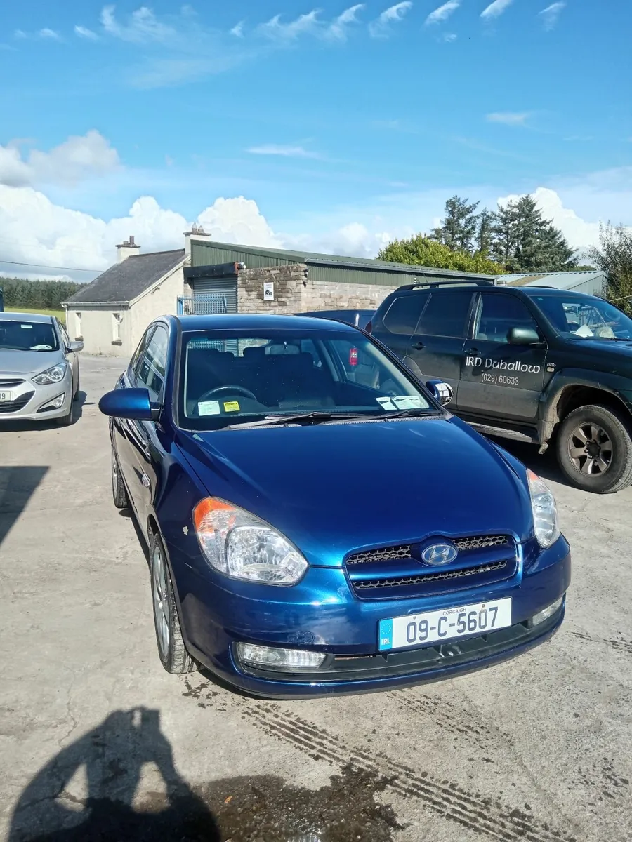 Hyundai Accent 2009 - Image 3