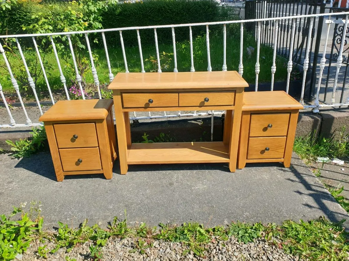Oak console table - Image 2