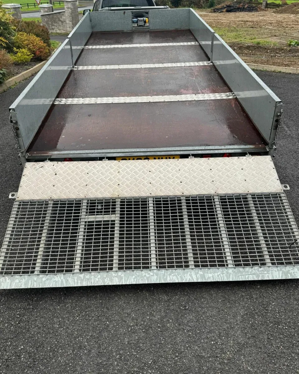 2018 Ifor Williams 18ft Tilt Bed Twin Axle - Image 4