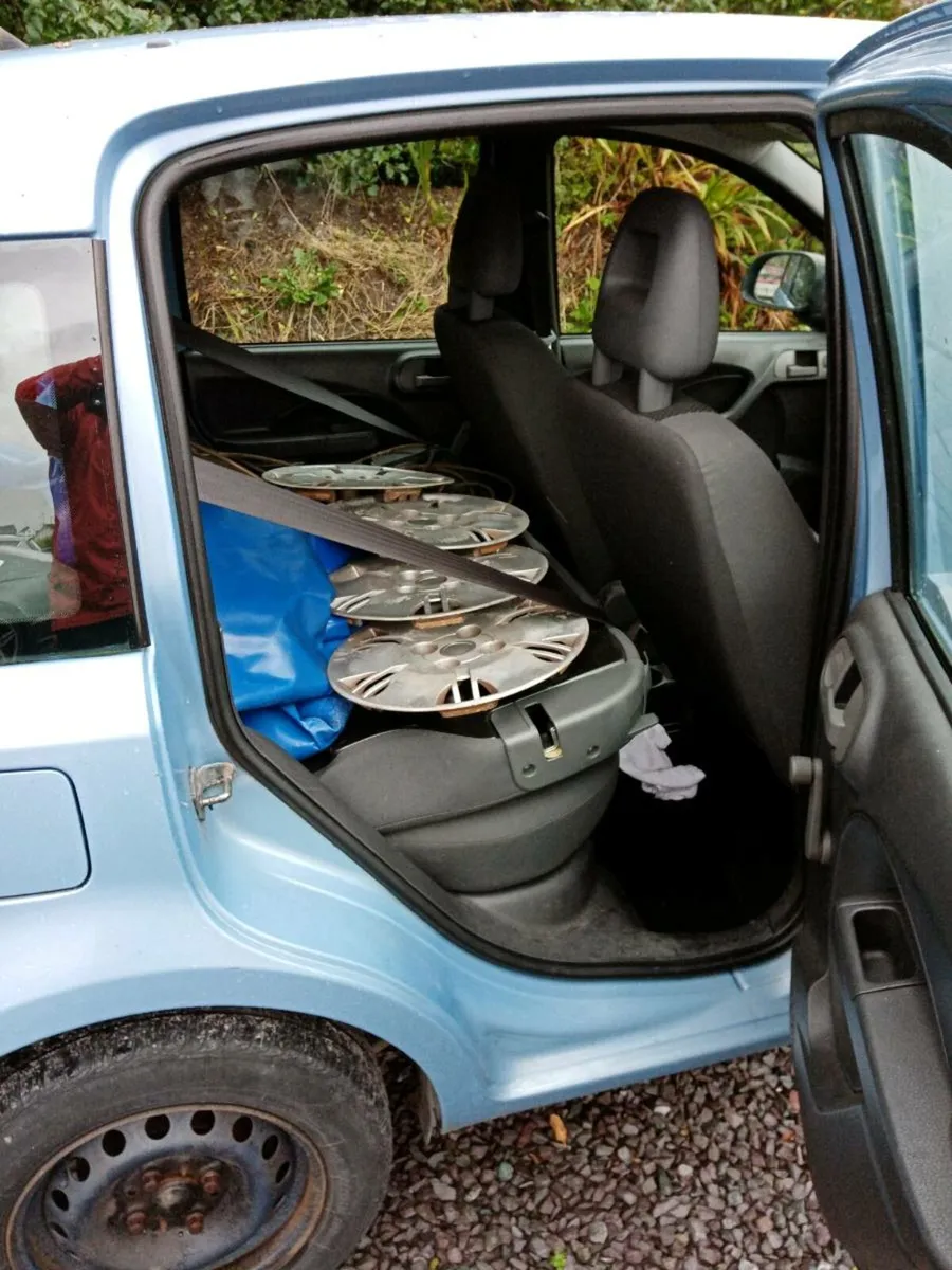 Car - Image 4