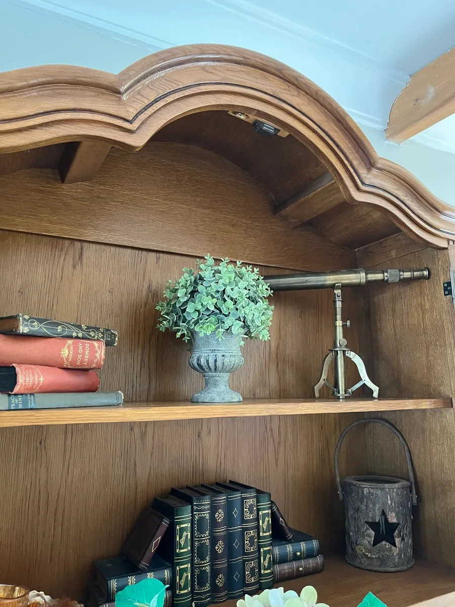 Dresser - Image 4