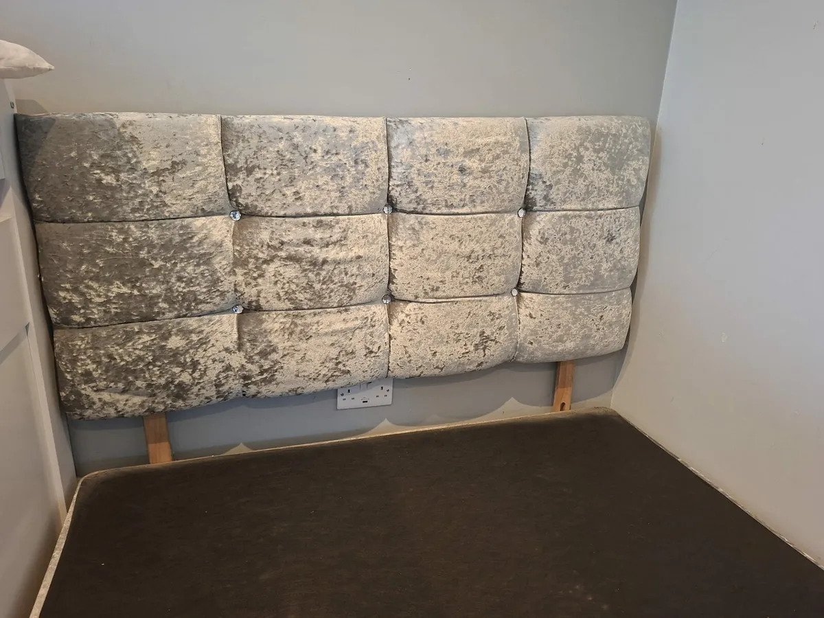 Double bed - Image 2