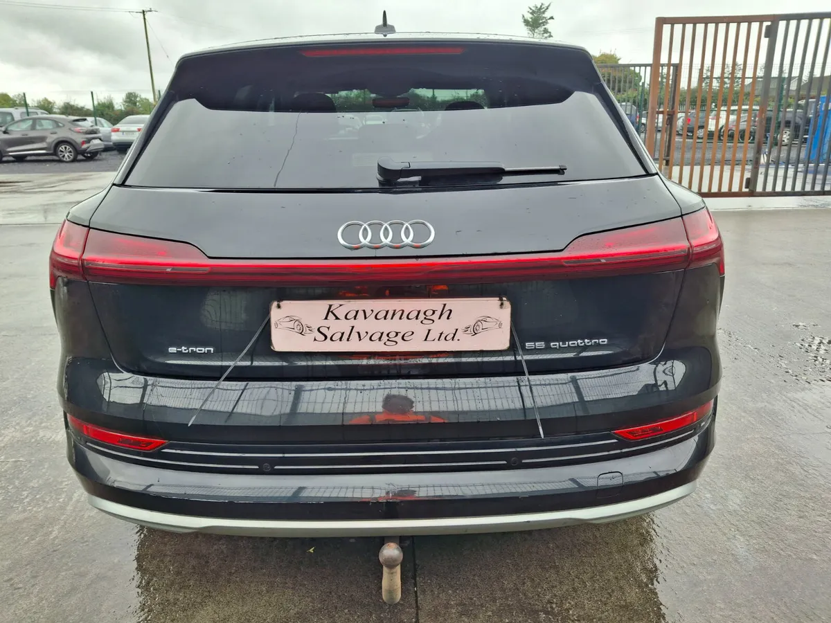 211 Audi E-Tron Advance 55.Drive home - Image 4