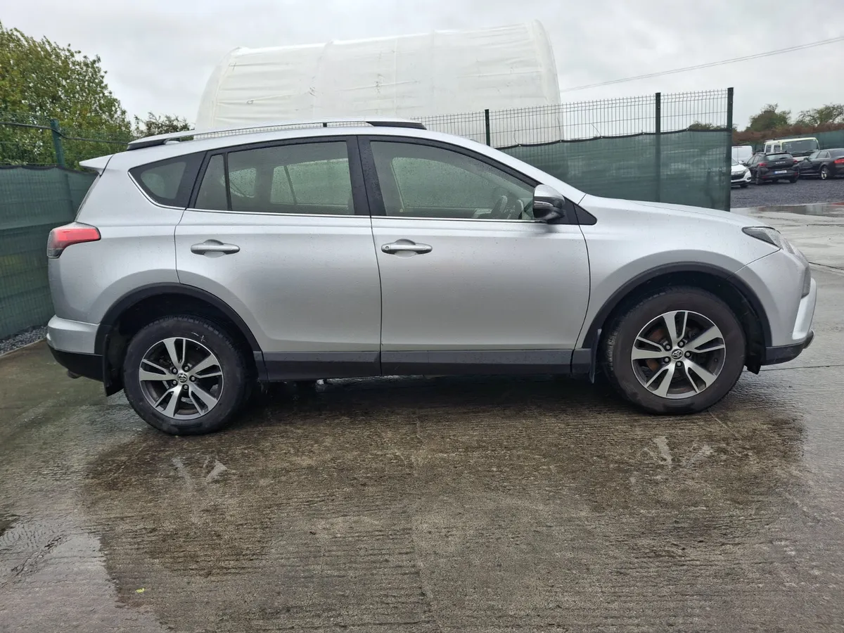 162 Toyota Rav-4 2.0 D4D - Image 2