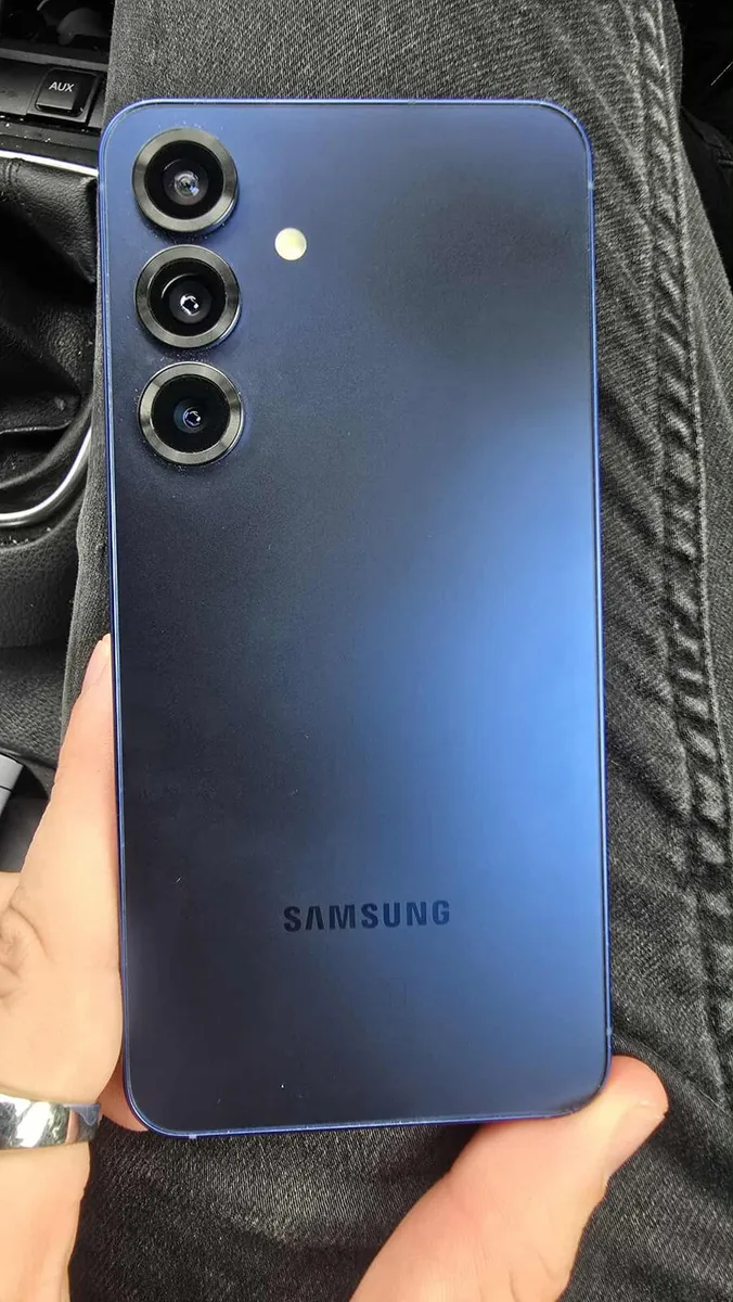 Samsung s25 - Image 1