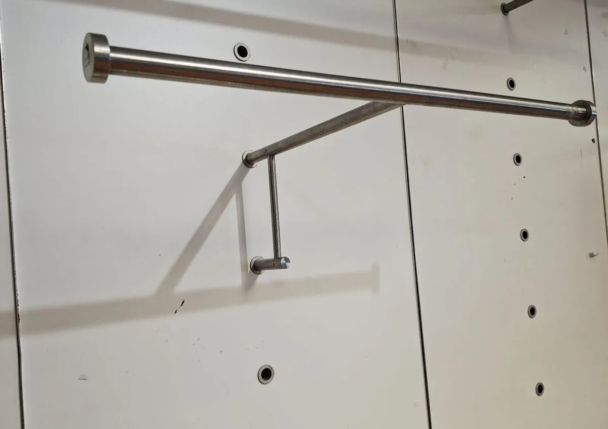 Shop fittings - Image 2