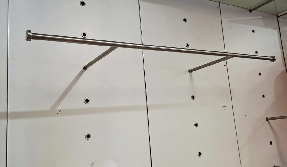 Shop fittings - Image 3