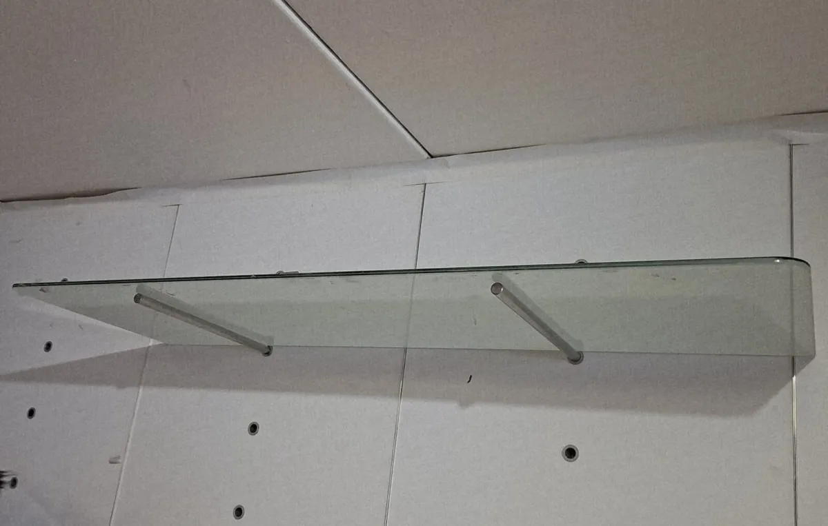 Shop fittings - Image 4