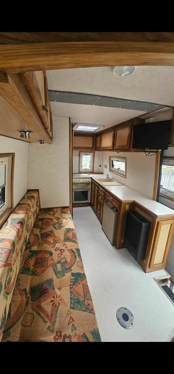 VW  Campervan - Image 4