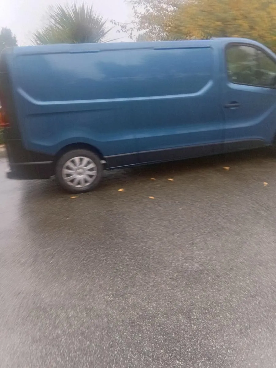 Renault traffic - Image 3