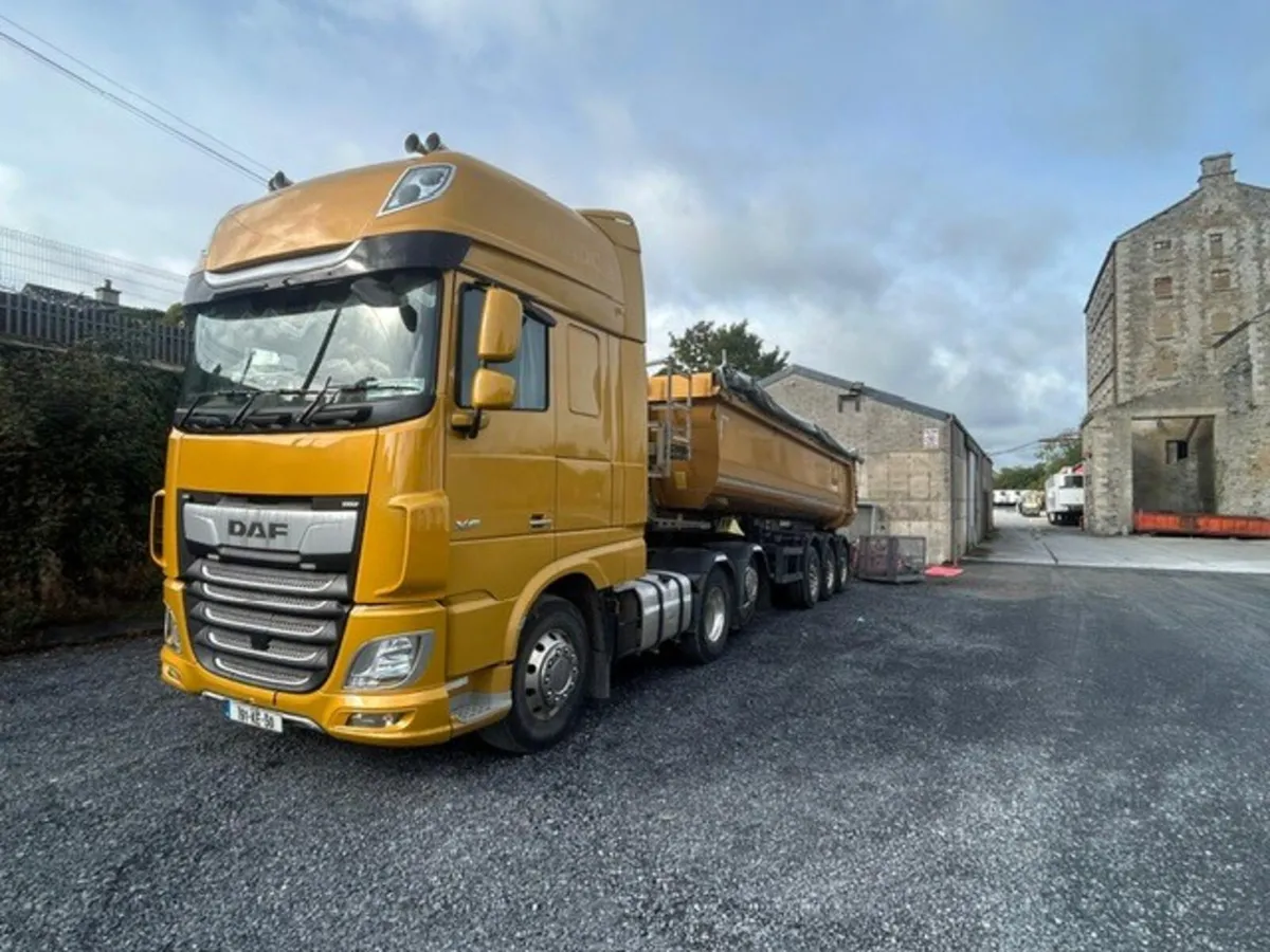 2019 DAF XF430 6x2 Tag Axle - Image 1