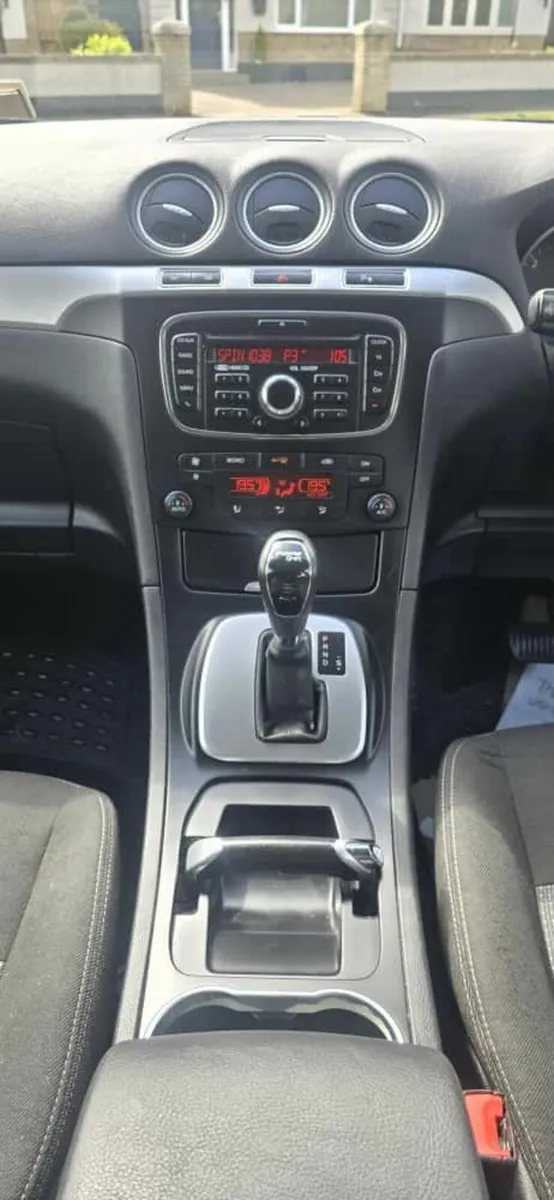 Ford Galaxy 2013 - Image 2