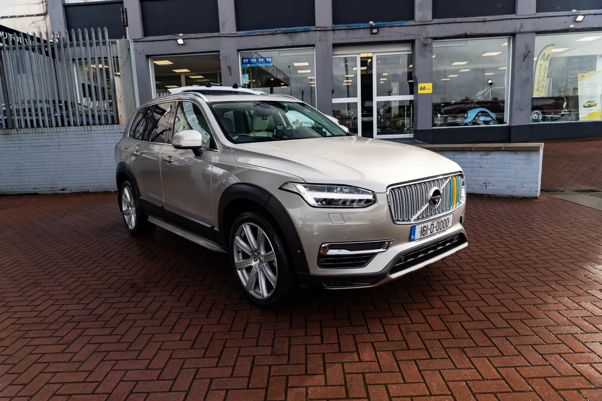 2016 Volvo XC90 T8 - Image 1