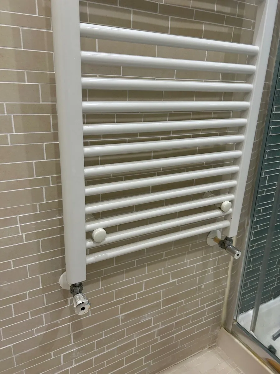 Bathroom radiator - Image 3