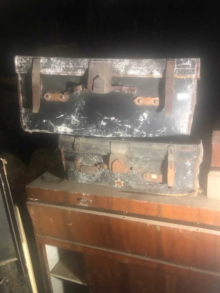 Antique and furniture shop clearance - Image 1