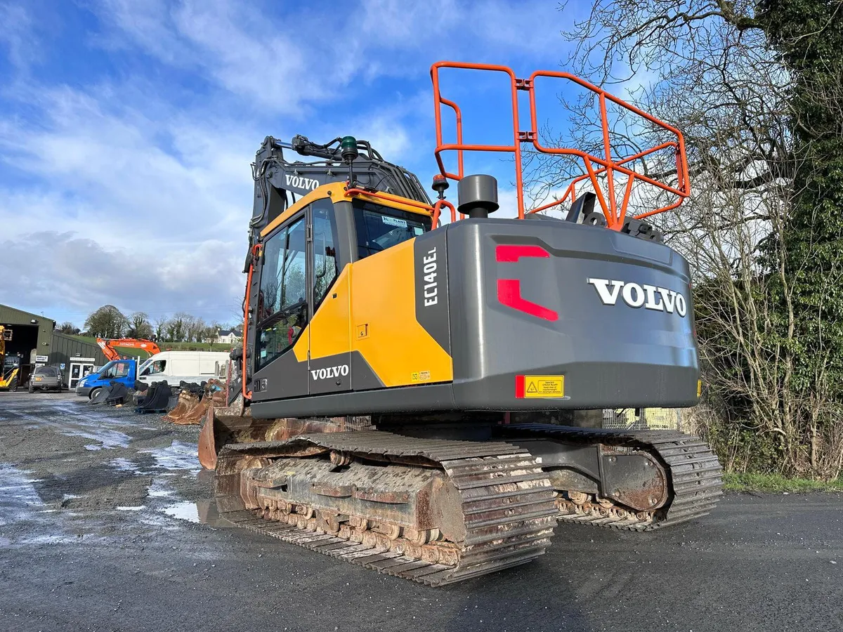 Volvo EC140EL Year 2022 - Image 2