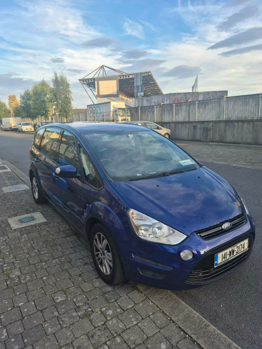 141 Ford S-Max 7 seater 2Ltr Diesel Automatic Low - Image 1