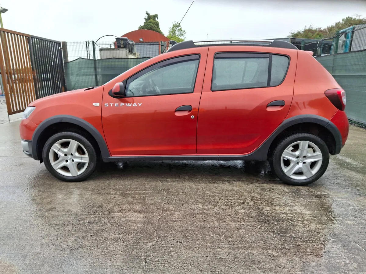 2015 Dacia San2015 Dacia Sandero  Stepway - Image 4