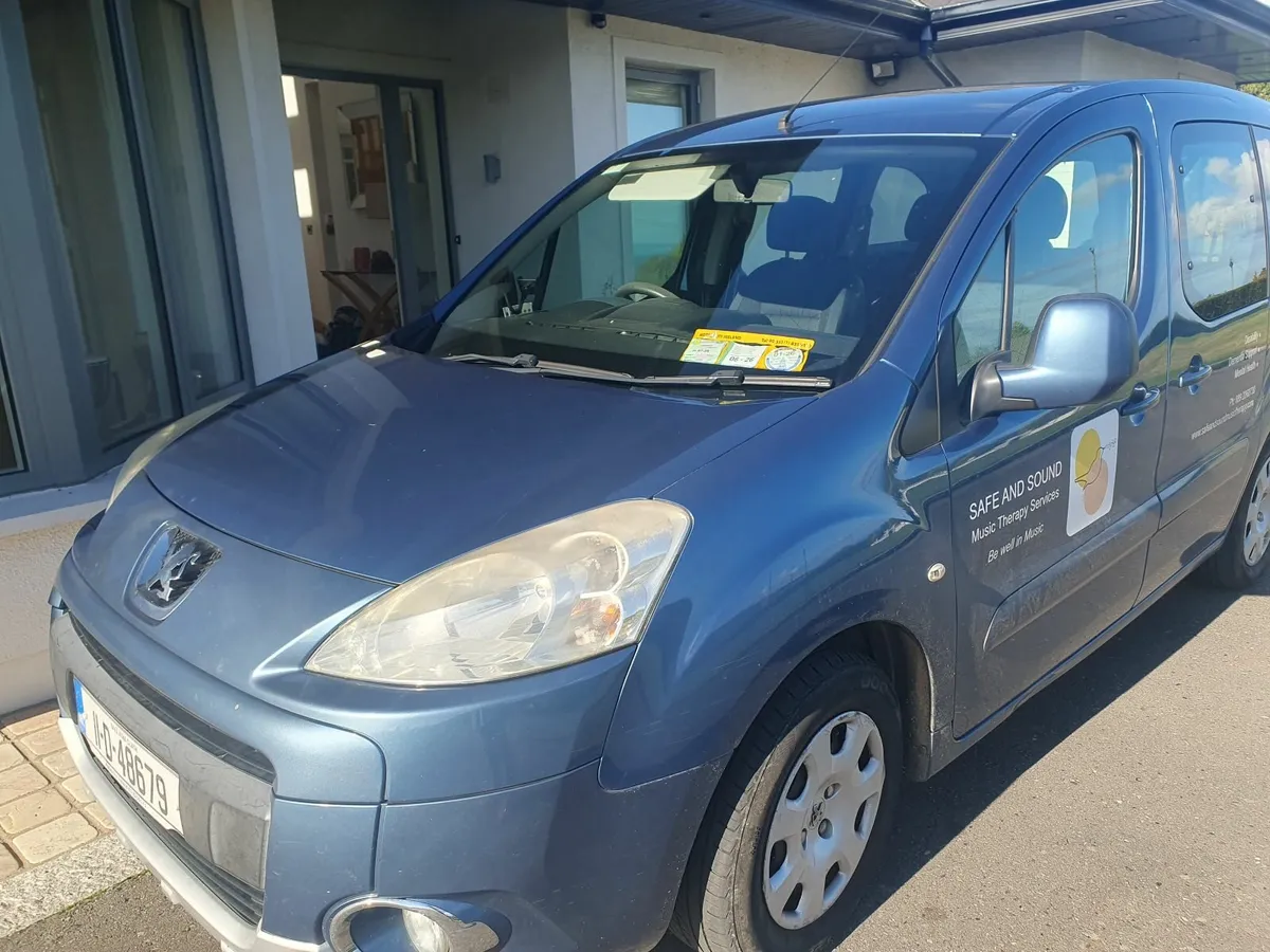 Peugeot Partner Tepee 2011 Wheel Chair Vehicle - Image 2