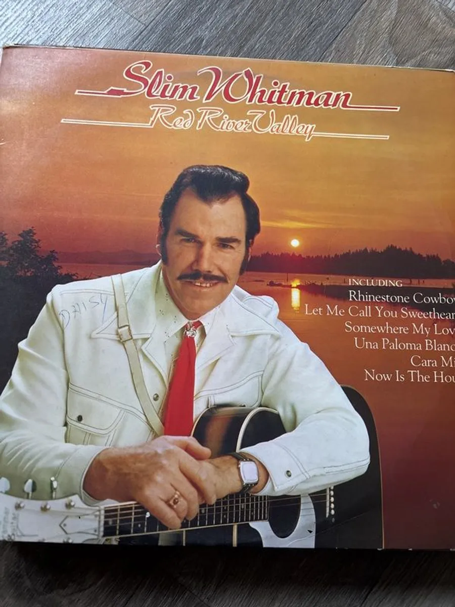Slim Whitman Vinyl LPs - Image 1