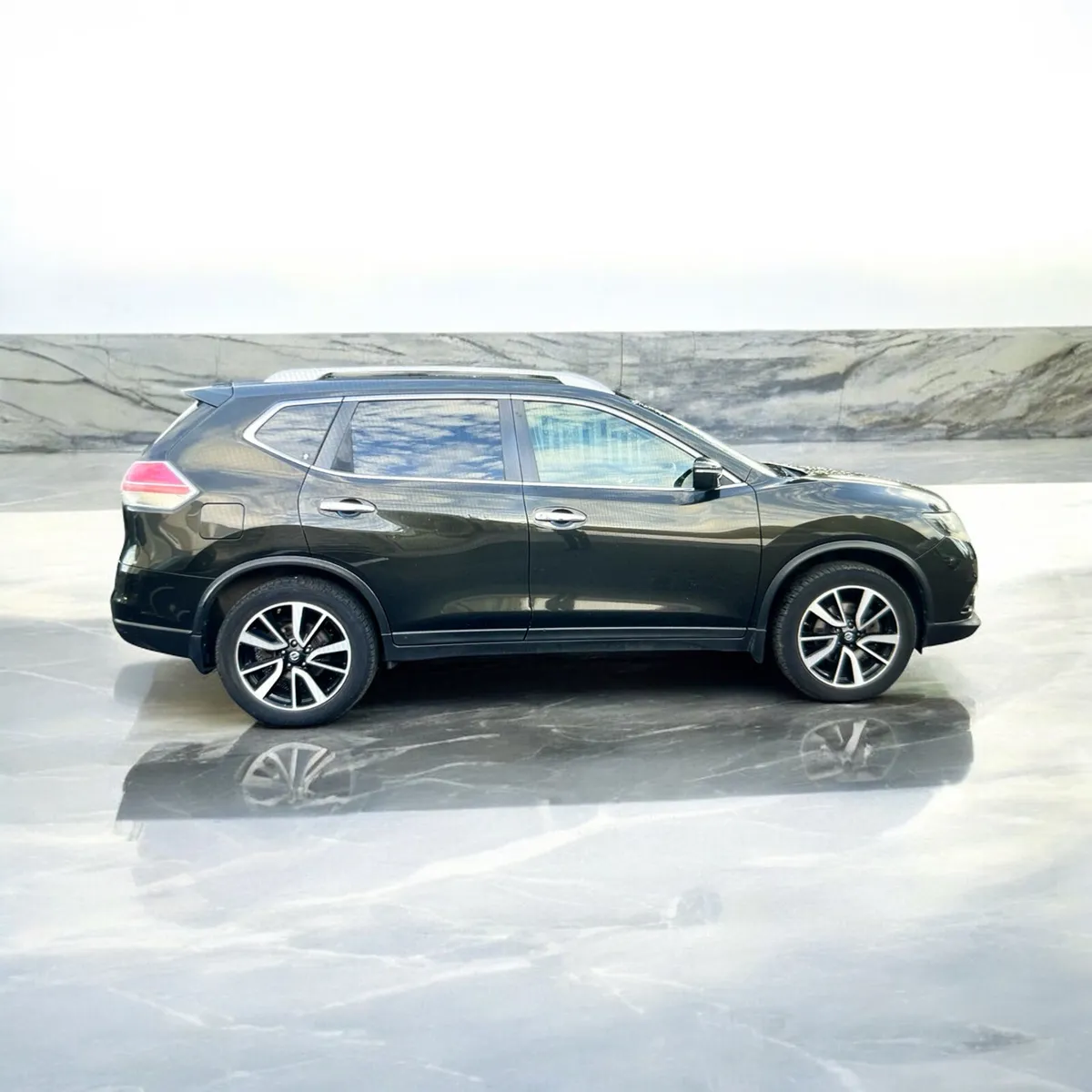 2016 Nissan X-Trail 1.6d SV 7 Seats Design Pack - Image 4