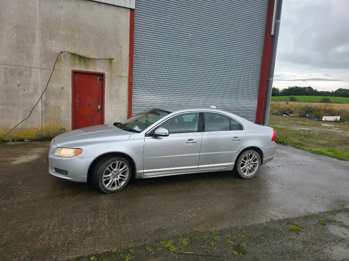 2010 volvo s80 - Image 2