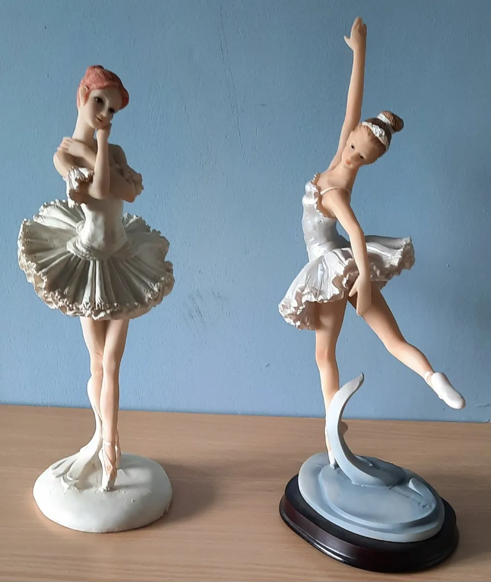 Ballet Figurines - Image 2