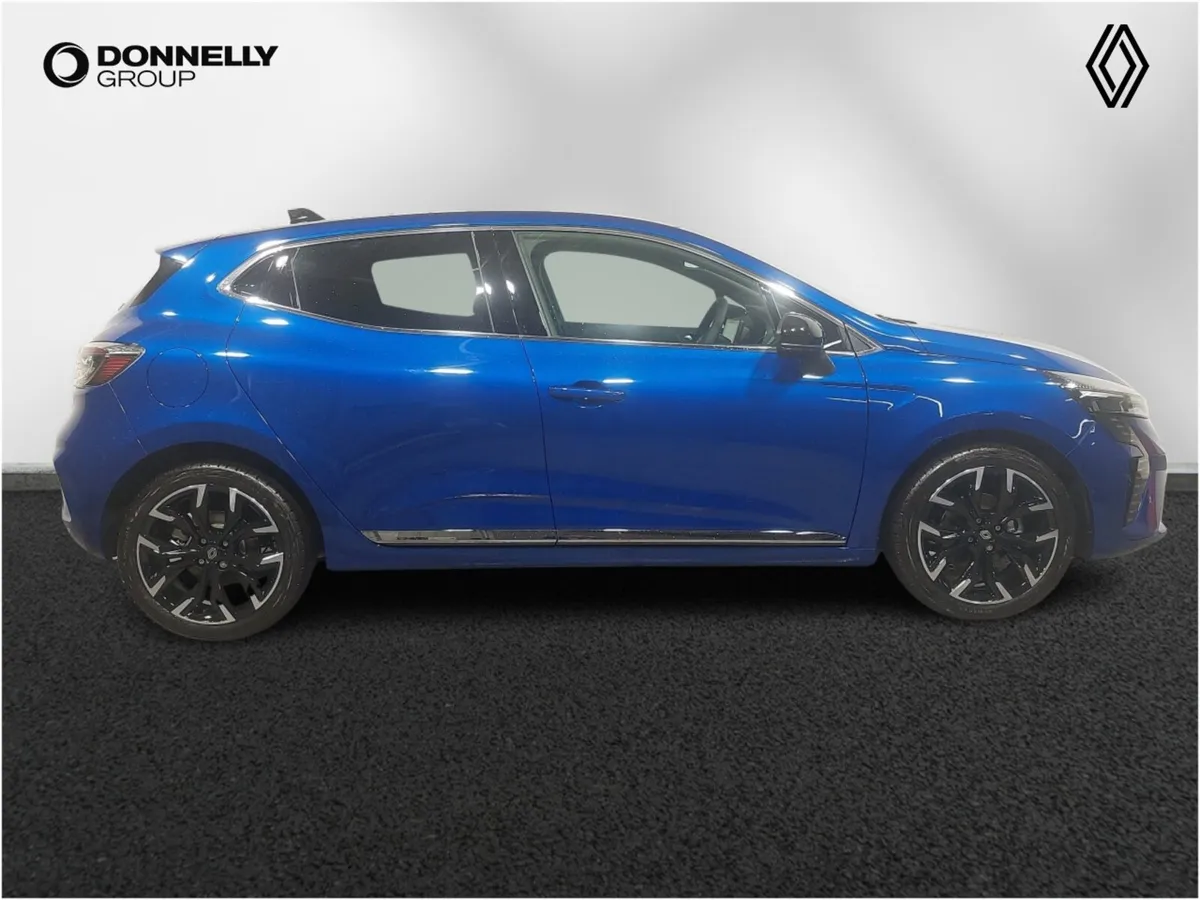 Renault Clio Hatchback Techno - Image 3
