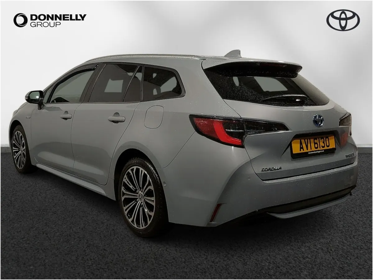 Toyota Corolla Touring Sport Design - Image 2