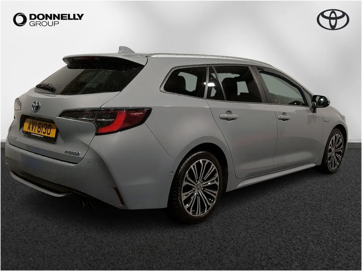 Toyota Corolla Touring Sport Design - Image 4