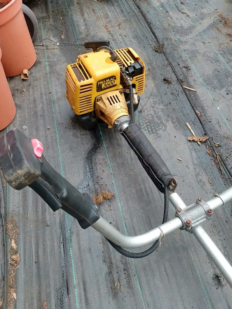 McCulloch pro Mac 3600 brushcutter - Image 1