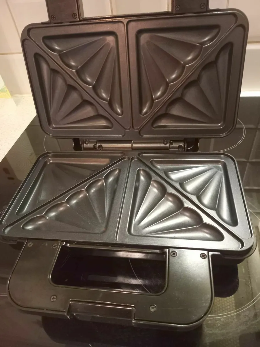 Ambiano Sandwich Maker – Great Condition - Image 2