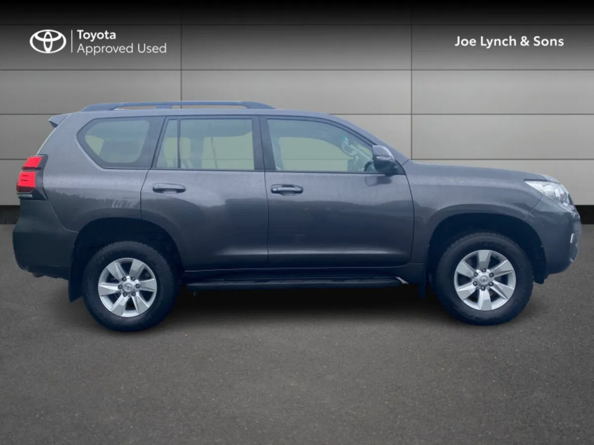 Toyota Land Cruiser 2.8 BUSINESS EDITION 5DR A - Image 3
