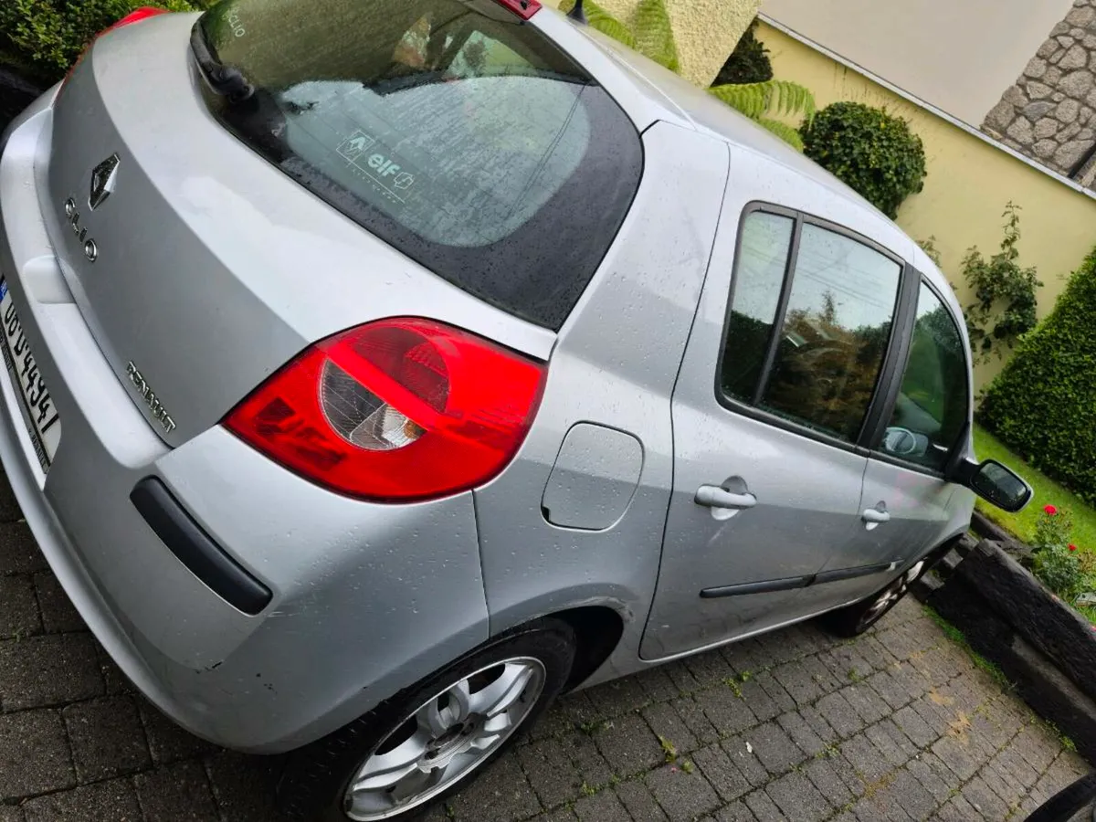Car - Image 3