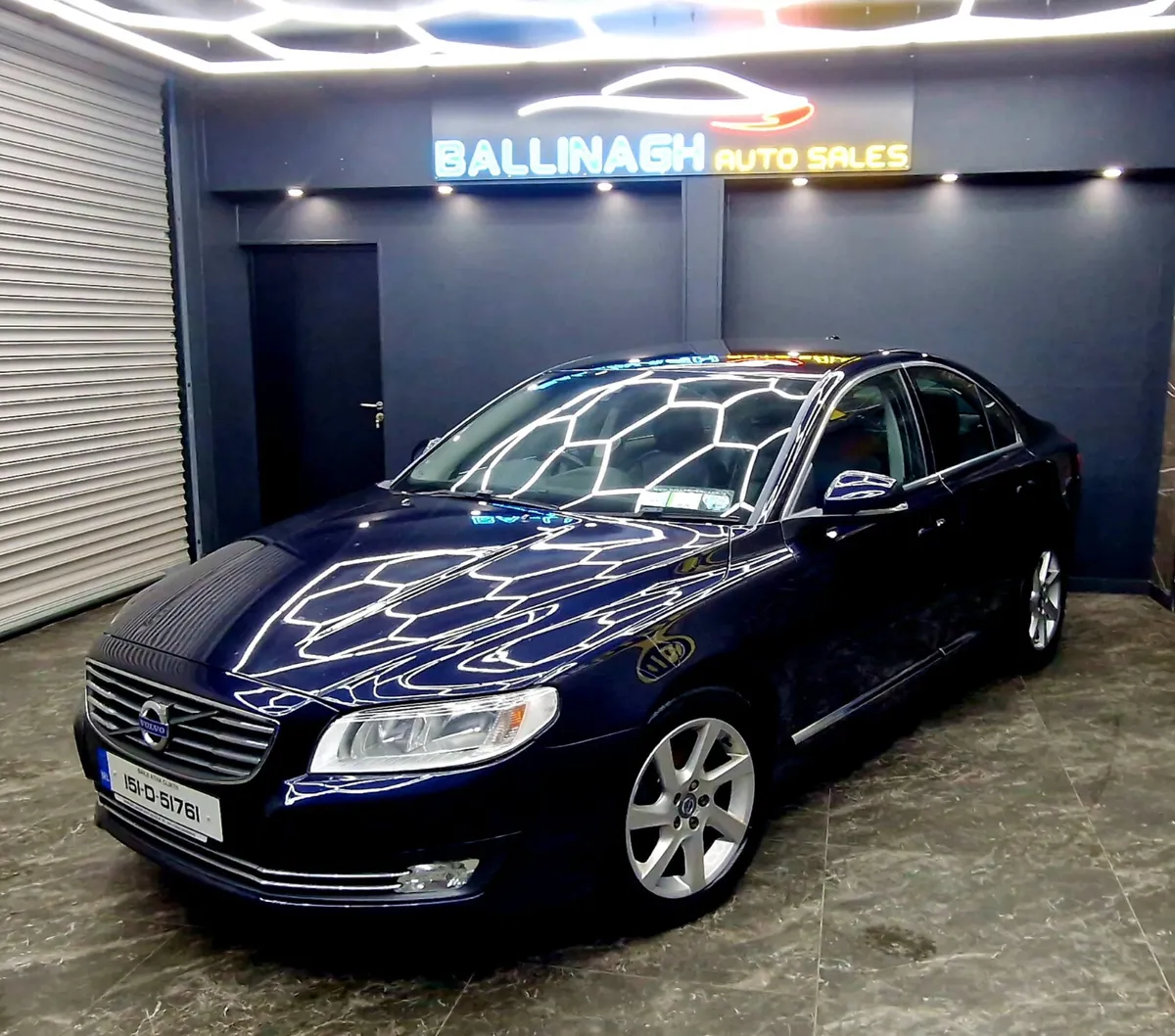 VOLVO S80 SE NAV D4 6 SPEED - Image 2