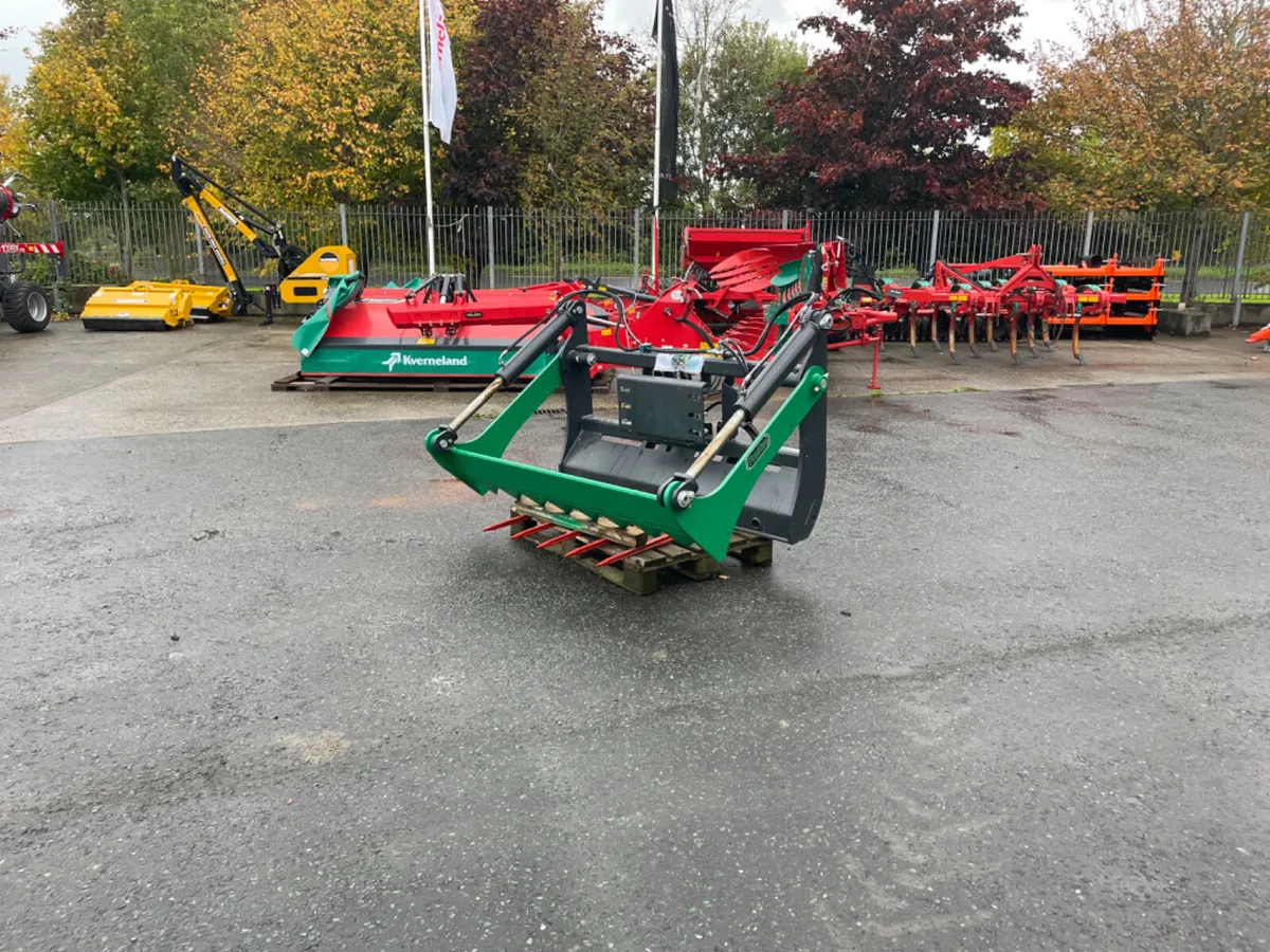 ProDig ProSlice Bale Shears - Image 1