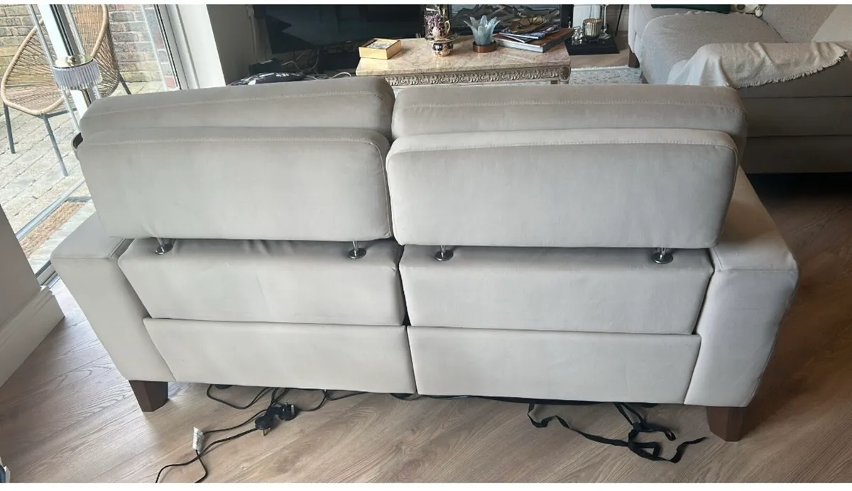 NATUZZI couches (2 x 2 seater) Mint condition - Image 2
