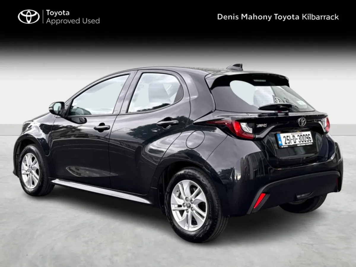 Toyota Yaris HYBRID LUNA 3 YEARS FREE SERVICING - Image 2