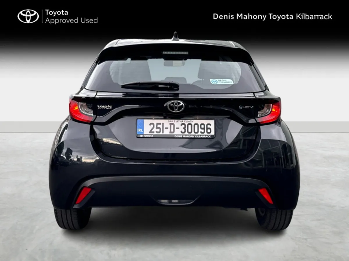 Toyota Yaris HYBRID LUNA 3 YEARS FREE SERVICING - Image 4