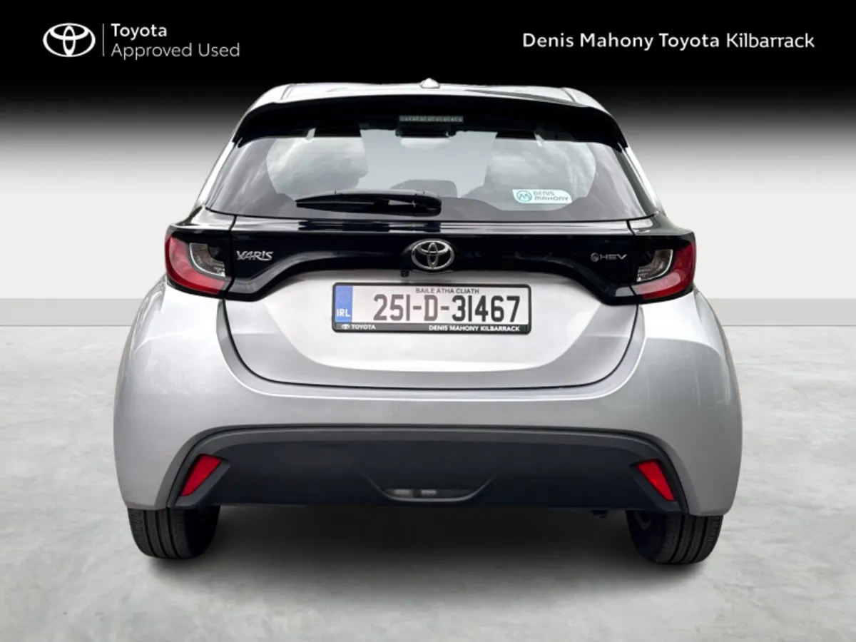 Toyota Yaris HYBRID LUNA 3 YEARS FREE SERVICING - Image 4