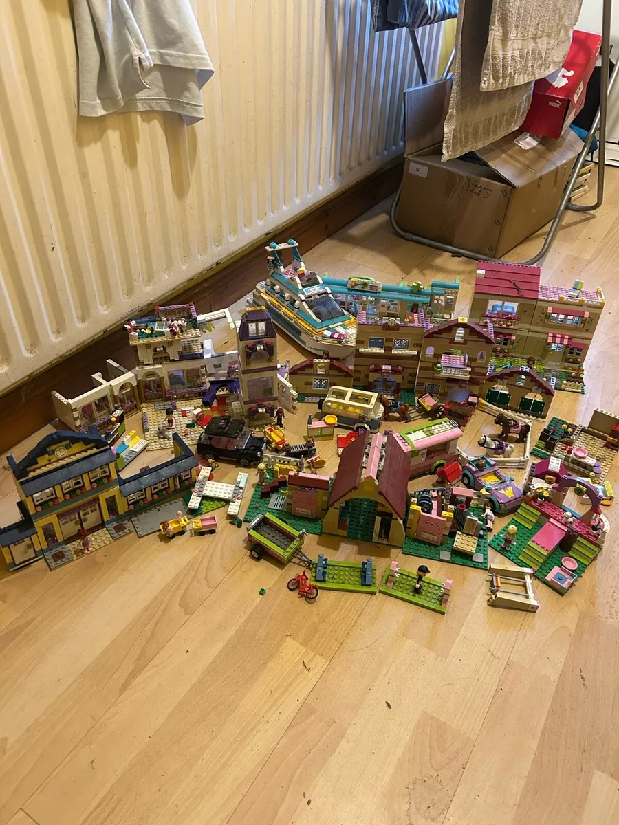 Lego friends sets - Image 1