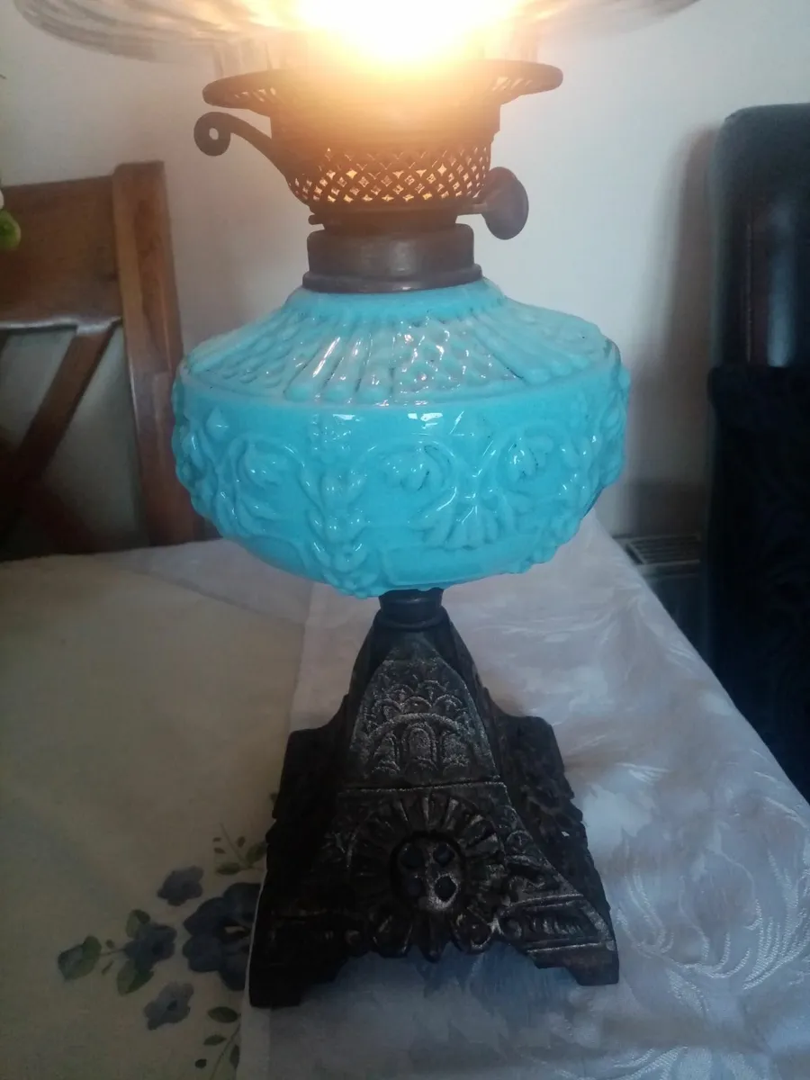 Victorian Oil Lamp - Image 2