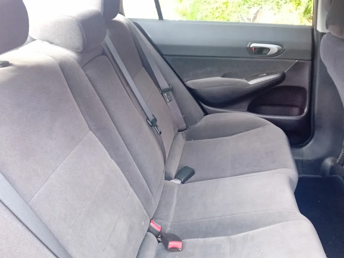 2007 Honda Civic 1.8L - Image 4