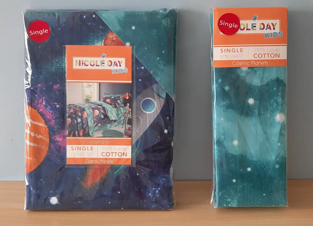 Set of Nicole Day Kids Duvet Cover & Sheet (NEW) - Image 1