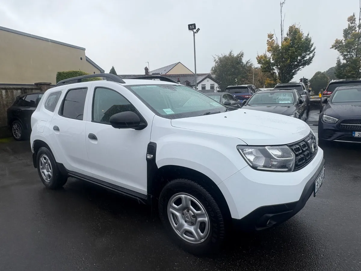 191 Dacia Duster Essential *Commercial* - Image 3